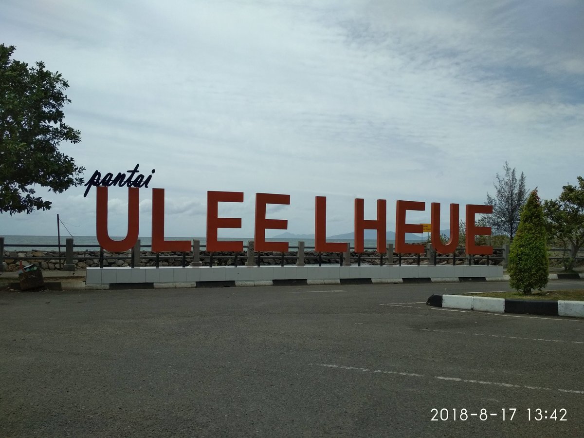 Pantai Ulee Lheue