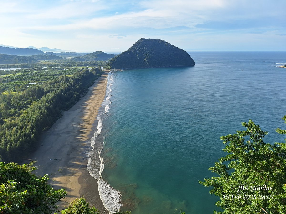 Puncak Gunung Geurutee