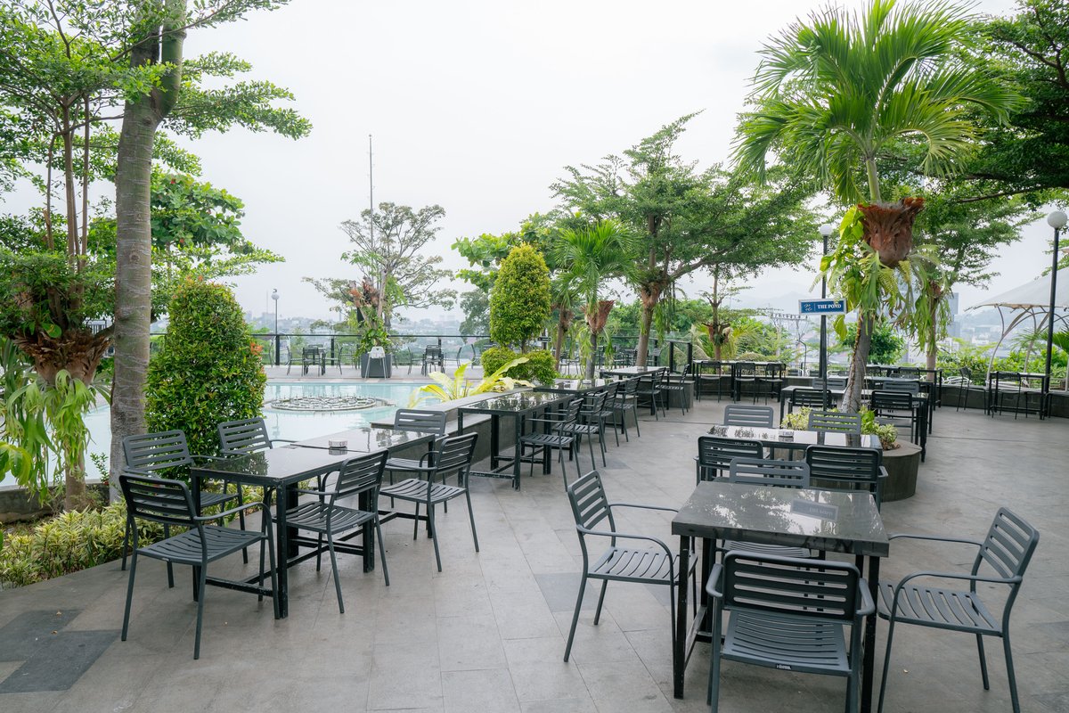 Skaye Lampung Cafe & Bar
