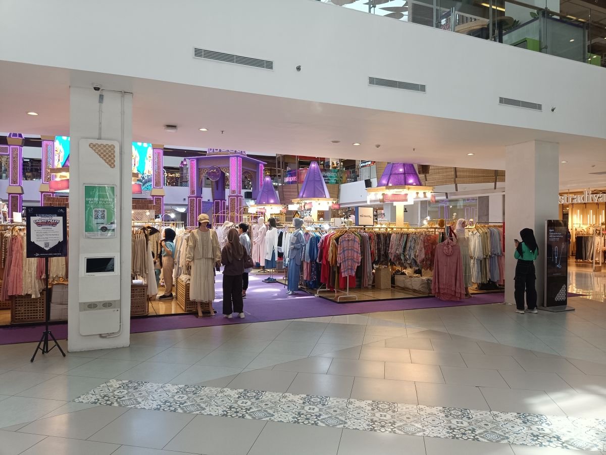 23 PASKAL Shopping Center