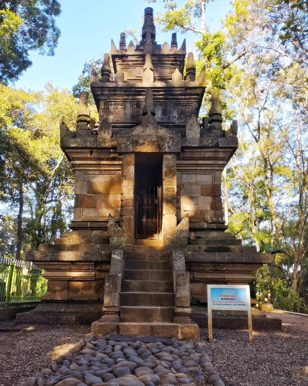 Candi Cangkuang