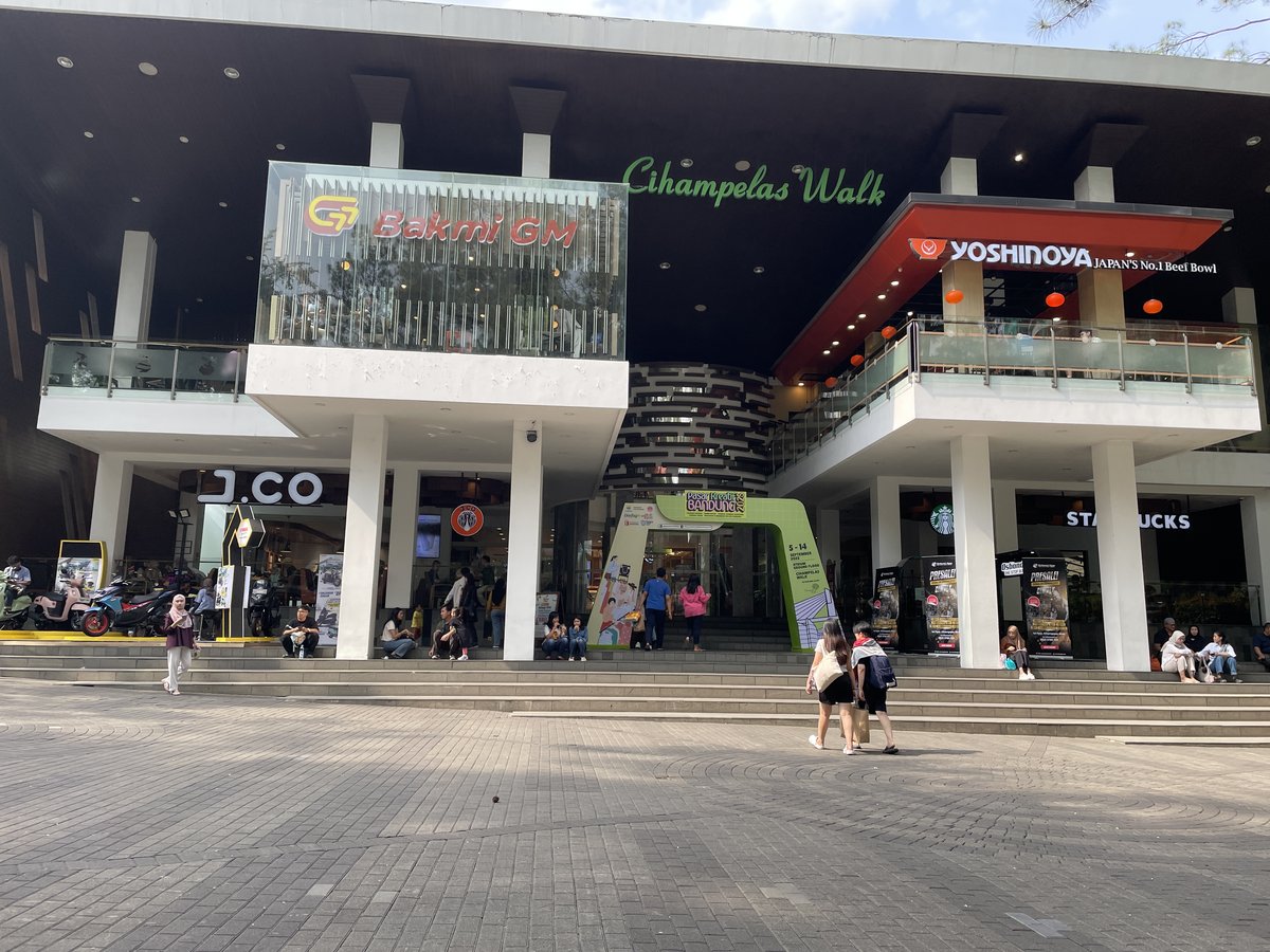 Cihampelas Walk