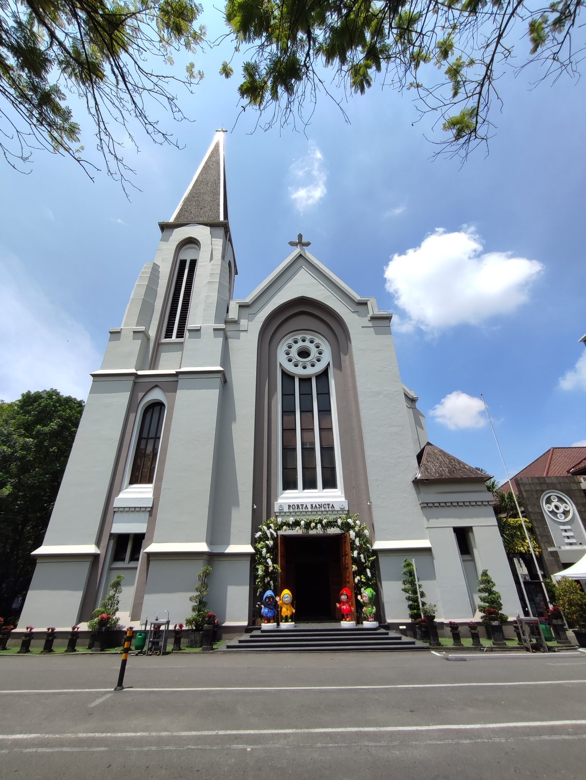 Gereja Katedral Bandung, Santo Petrus