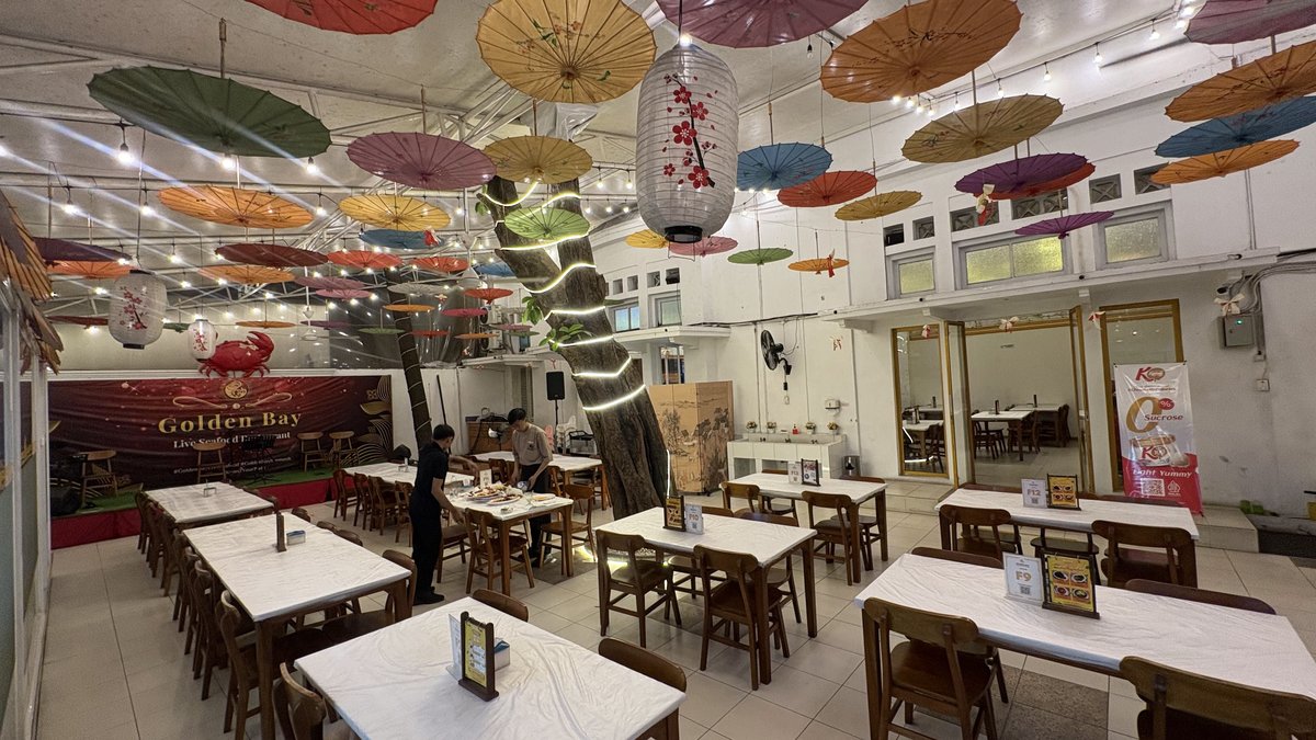Golden Bay Live Seafood Restaurant Bandung