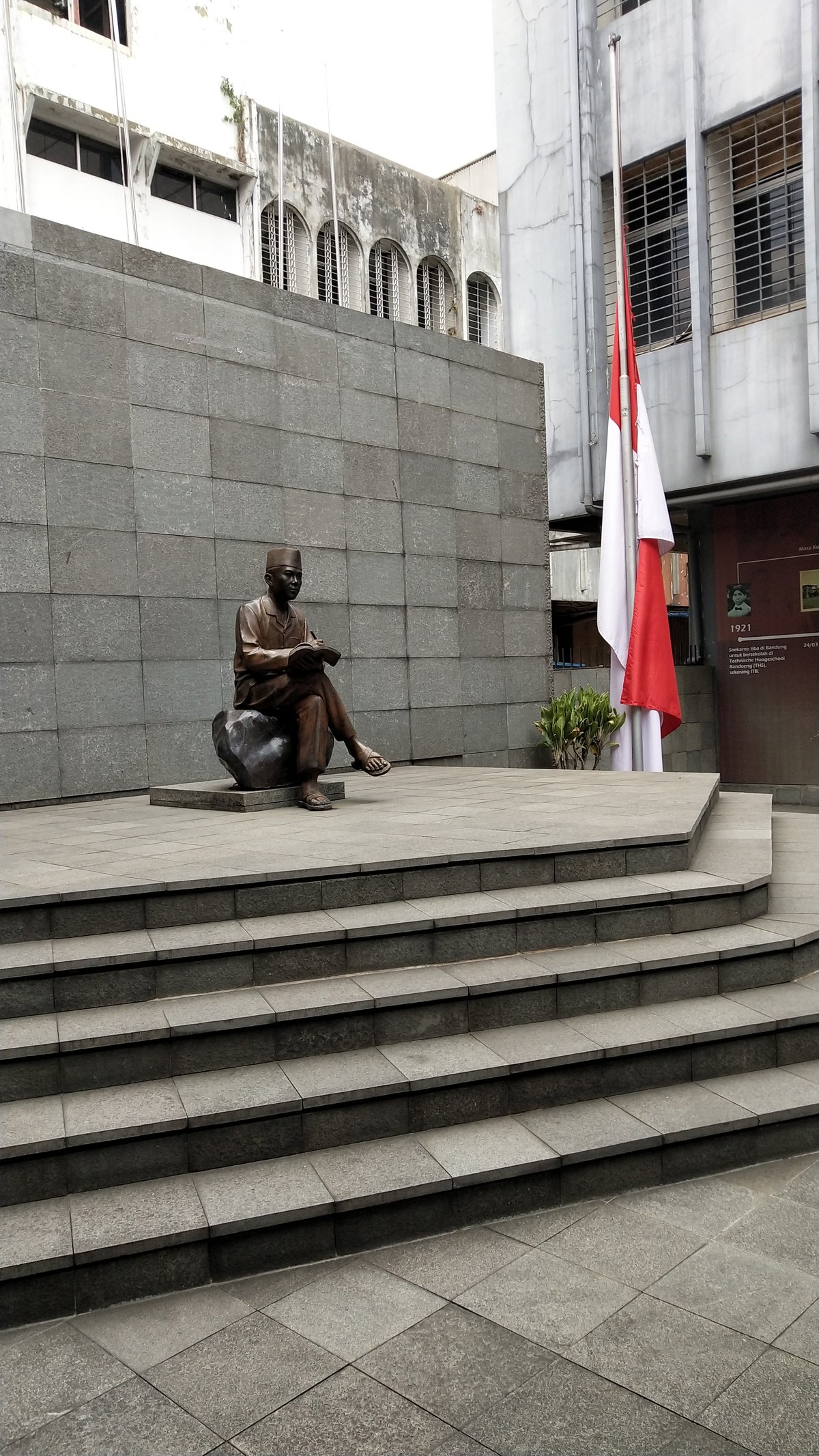 Monumen Penjara Banceuy