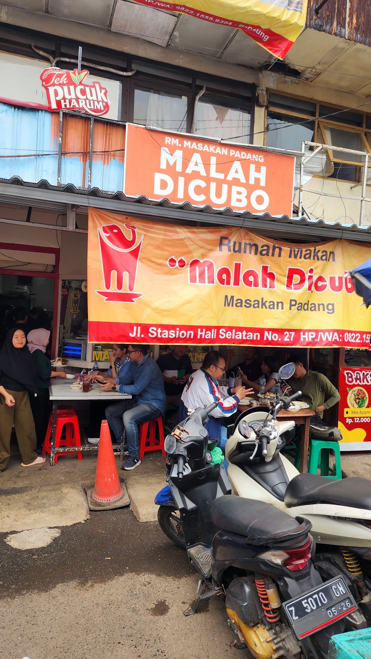 Rumah Makan Padang - Malah Dicubo