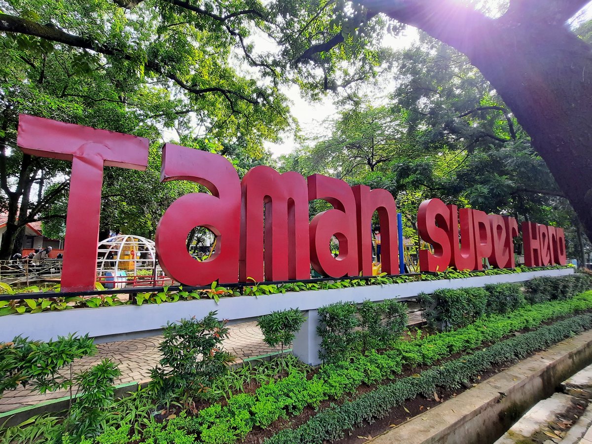 Taman Superhero