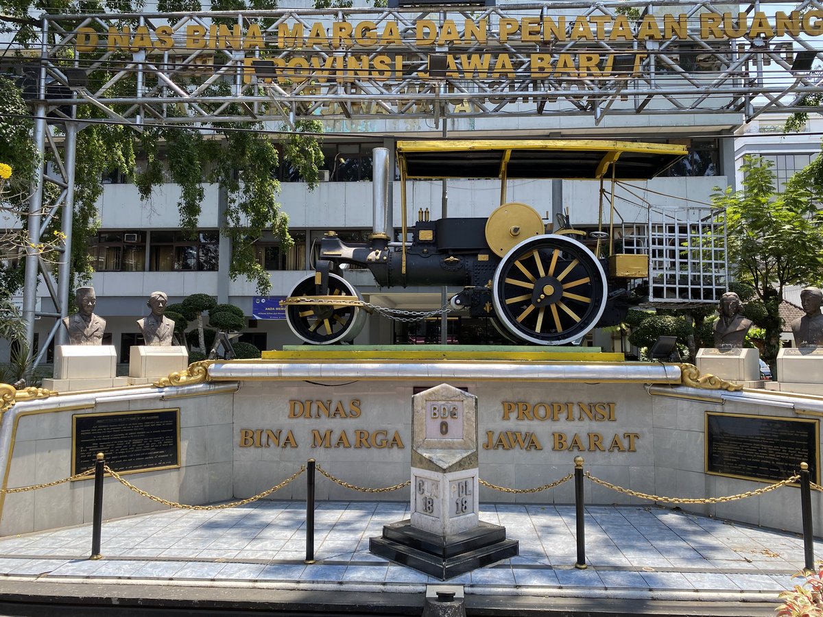 The Centre Of Bandung 0 Km Monument