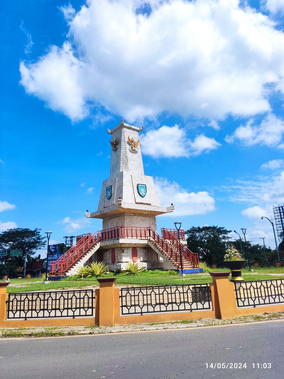 TUGU 17 MEI