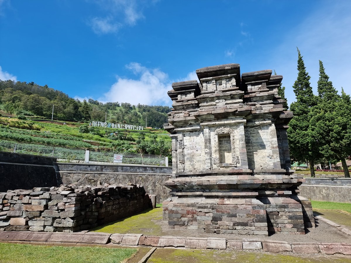 Candi Gatotkaca