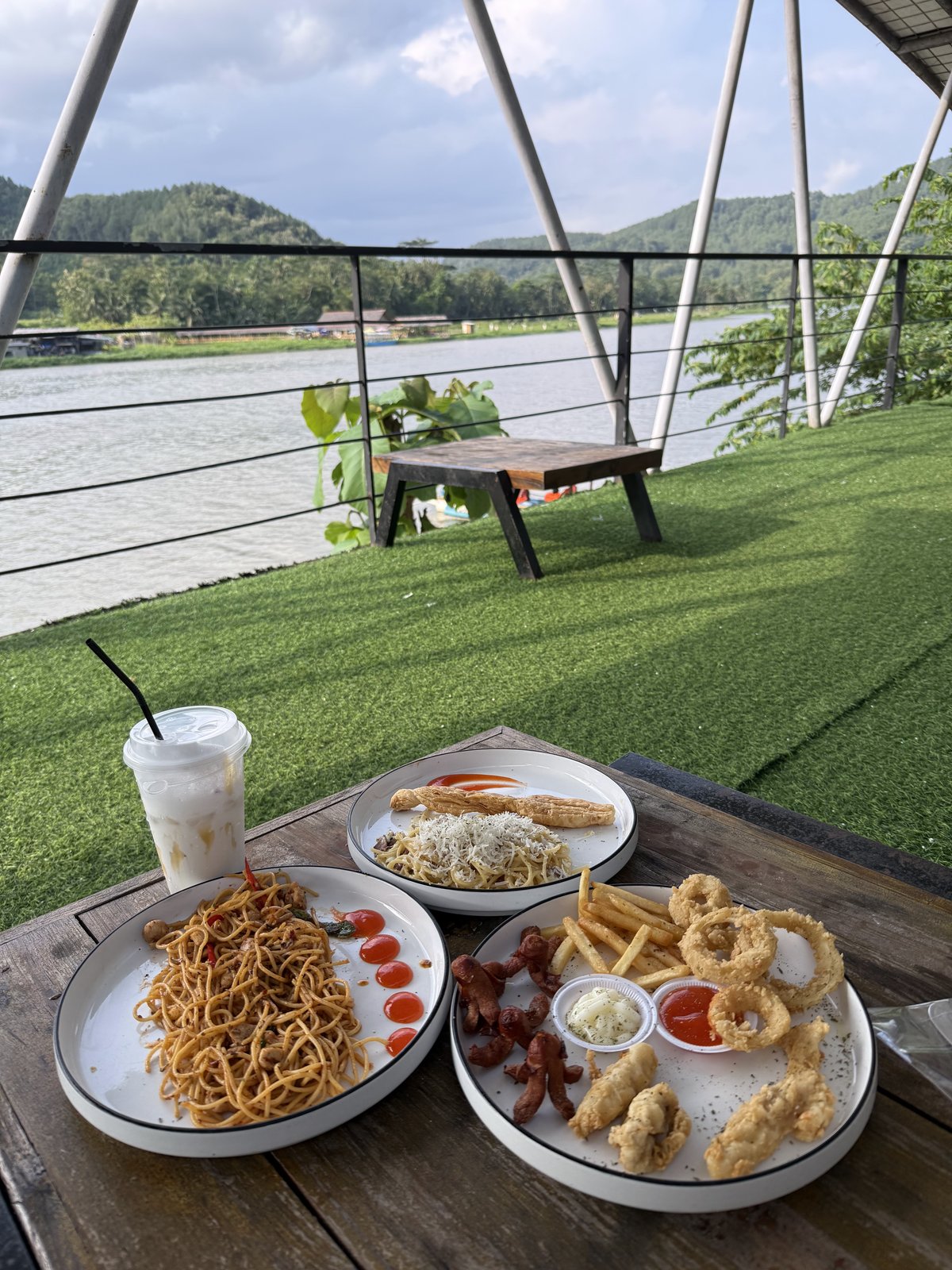 Cafe Serayu