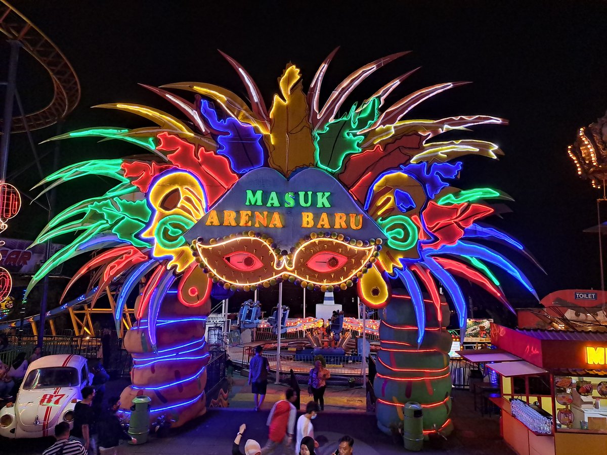 Batu Night Spectacular