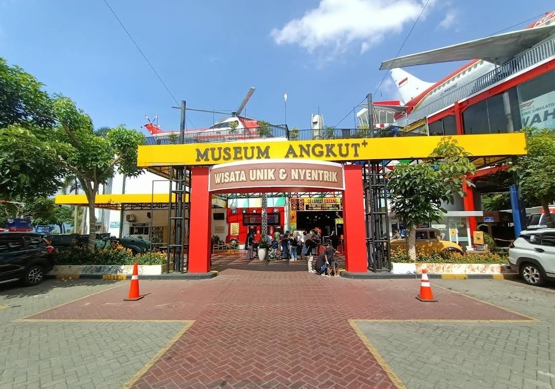 Pasar Apung Museum Angkut