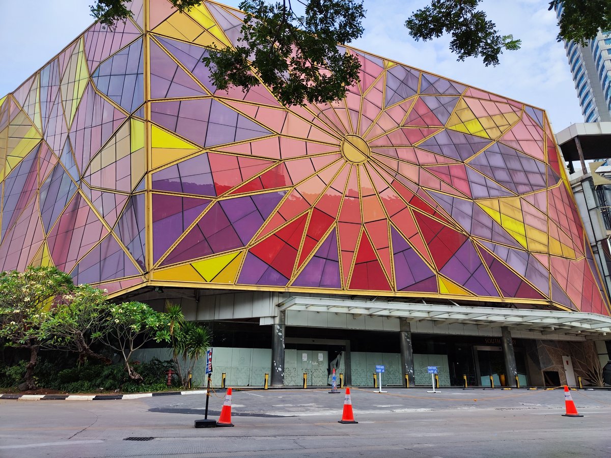 Lagoon Avenue Mall Bekasi