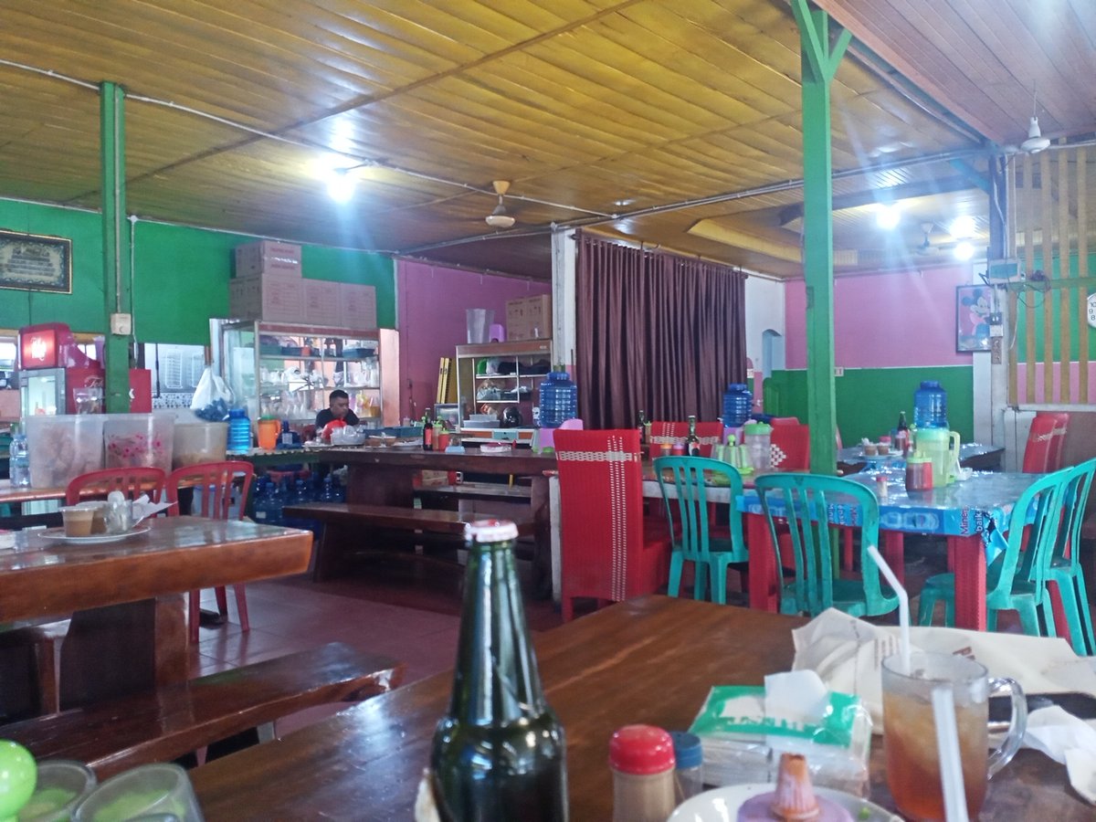 Buffet Pangsit Ece