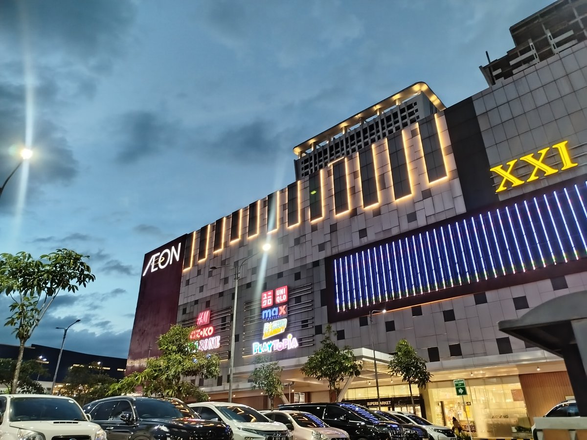 AEON MALL Sentul City