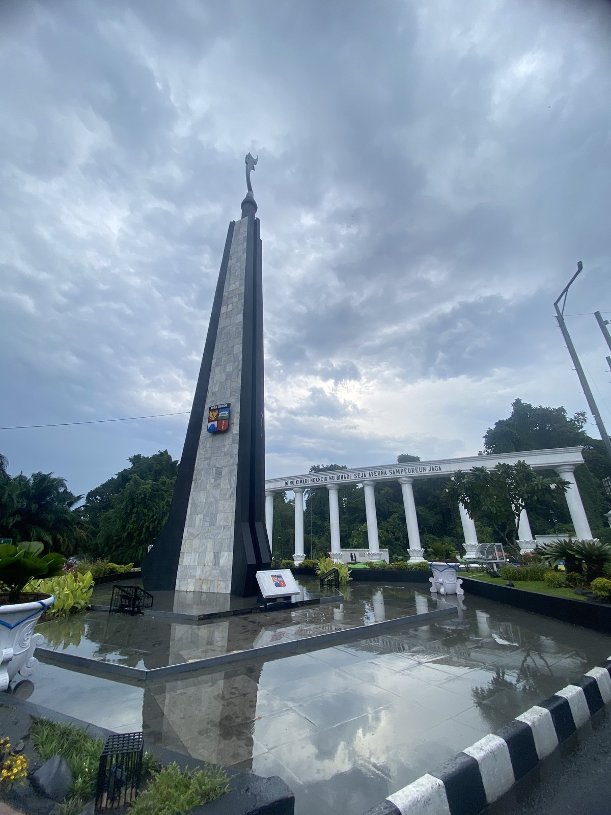 Tugu Kujang Bogor