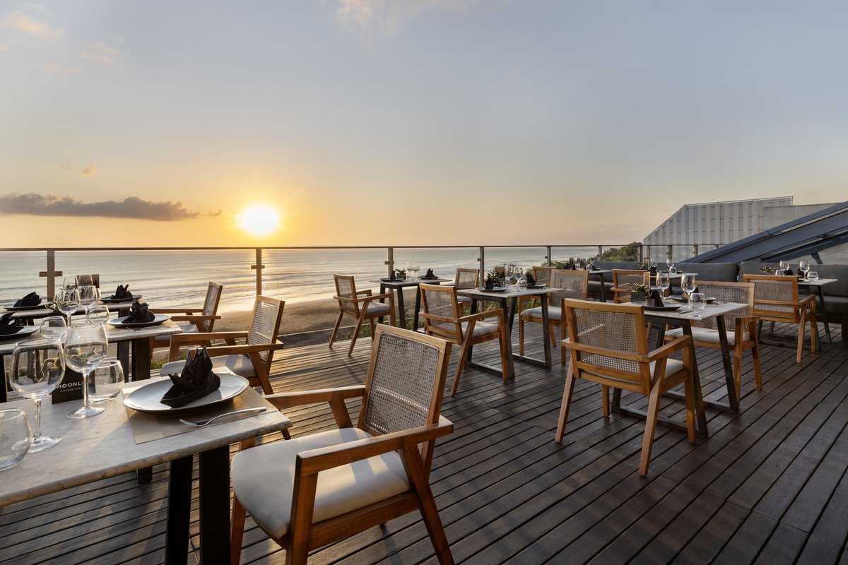 MoonLite Kitchen and Bar