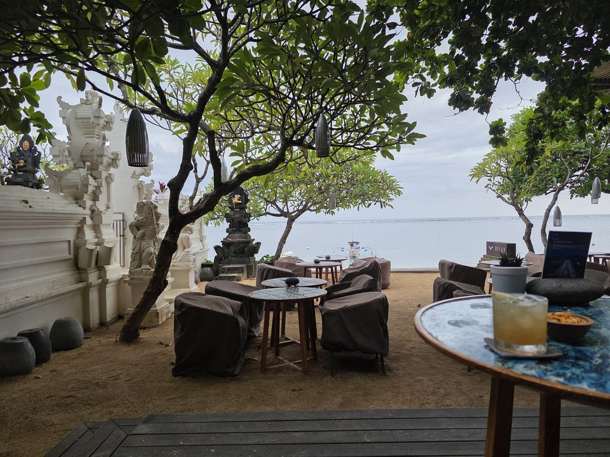 Tree Bar at Maya Sanur