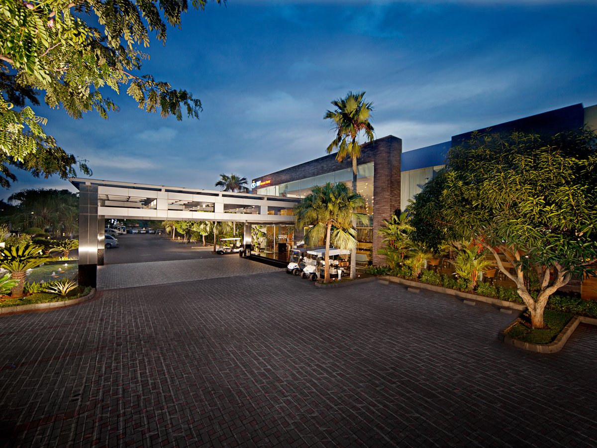 FM7 Resort Hotel