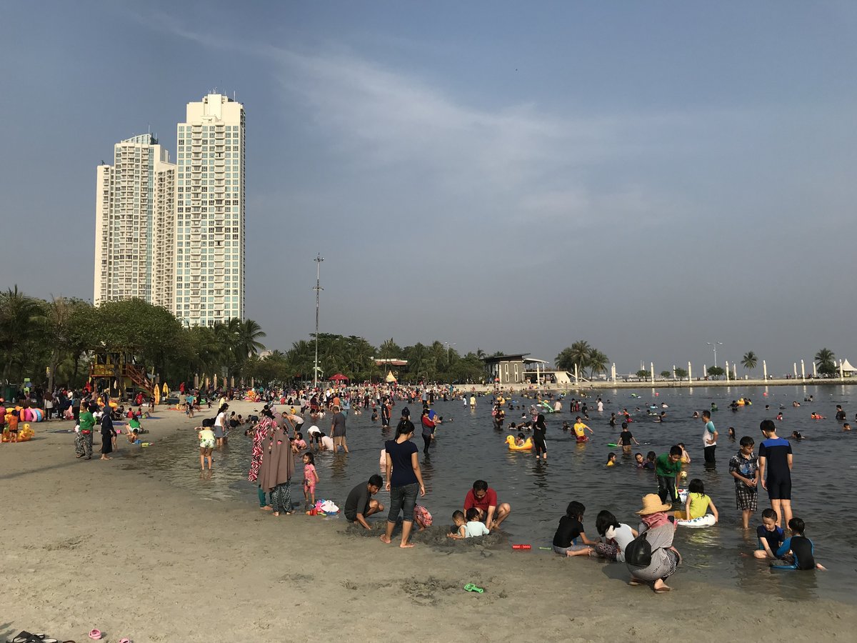 Pantai Ancol