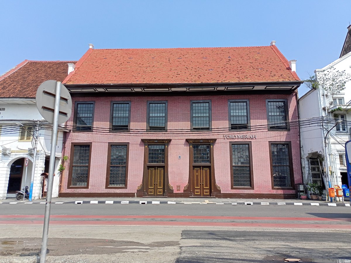 Toko Merah