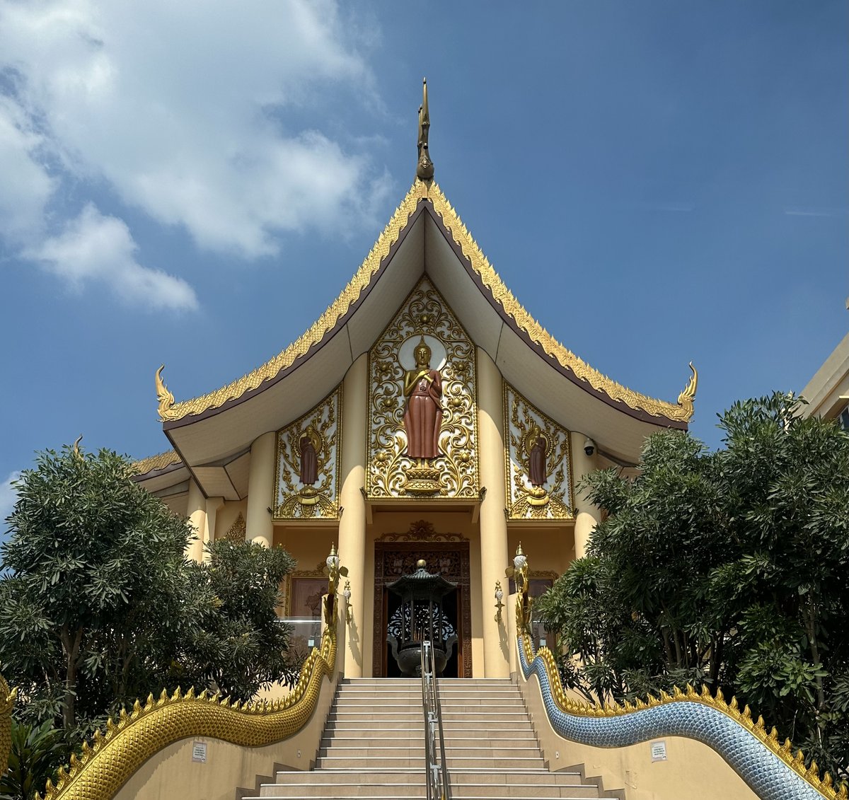 Yayasan / Vihara Hemadhiro Mettavati