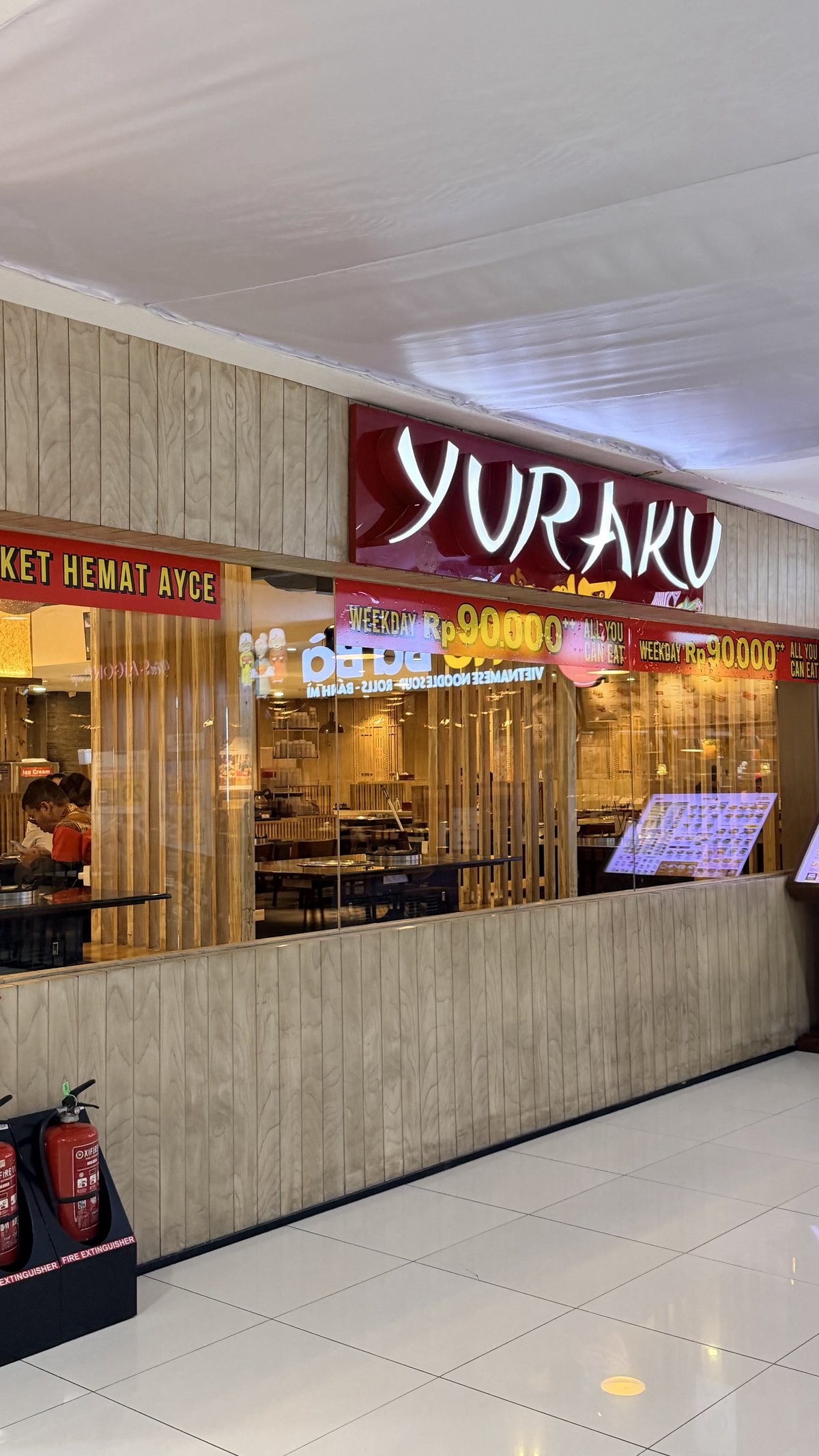 Yuraku