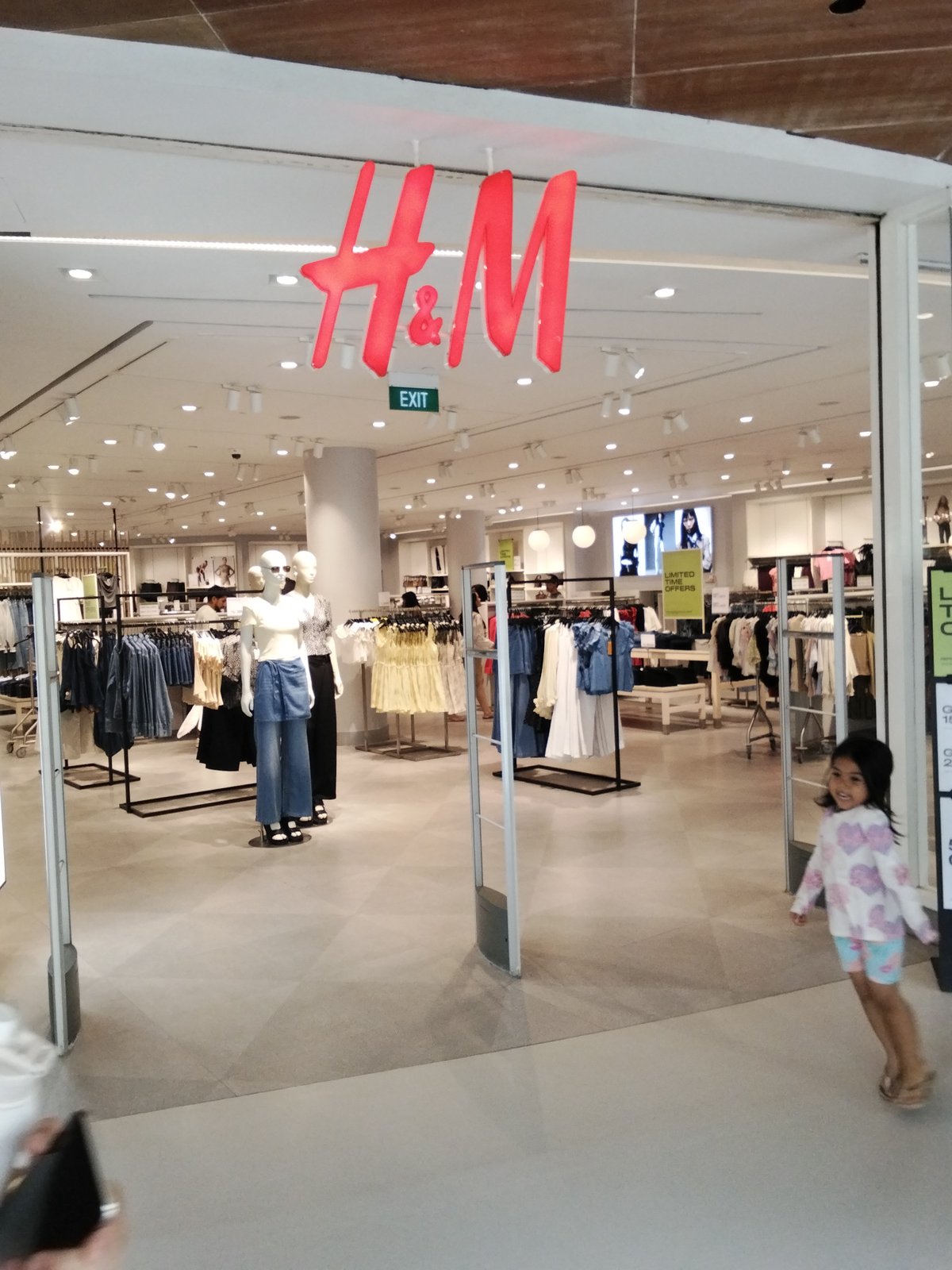 Beachwalk Shopping Center