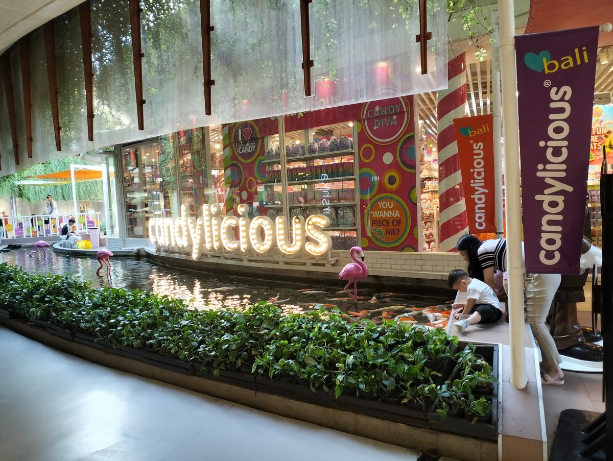 Candylicious Beachwalk Shopping Center