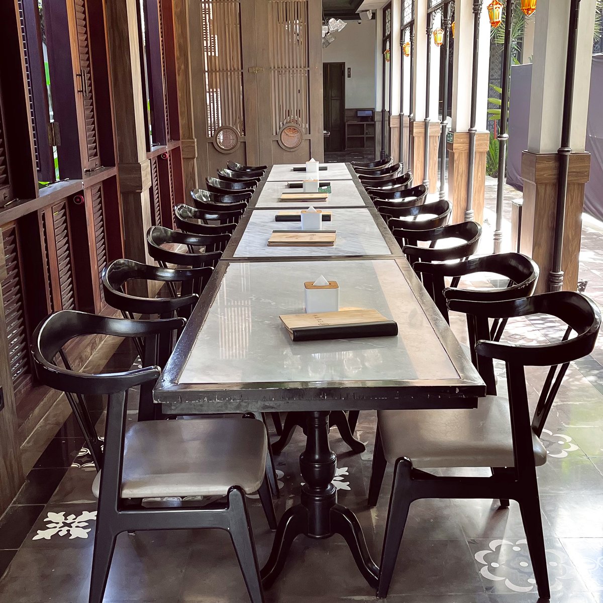 Teuan Cafe and Resto