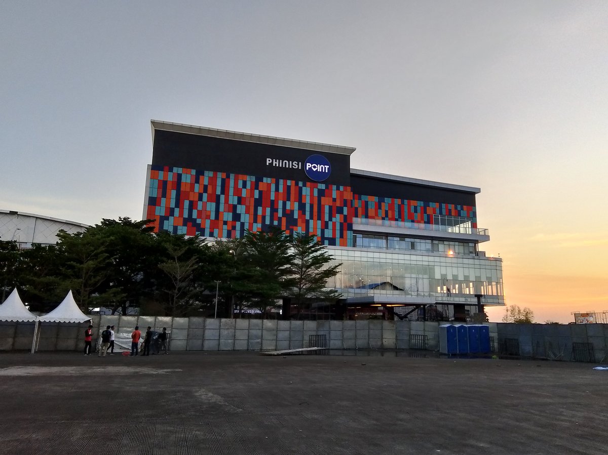 Phinisi Point Mall