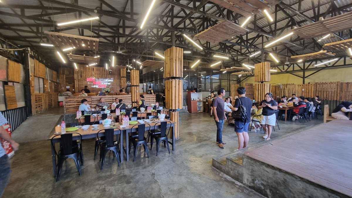 Dabu Dabu Lemong Restaurant