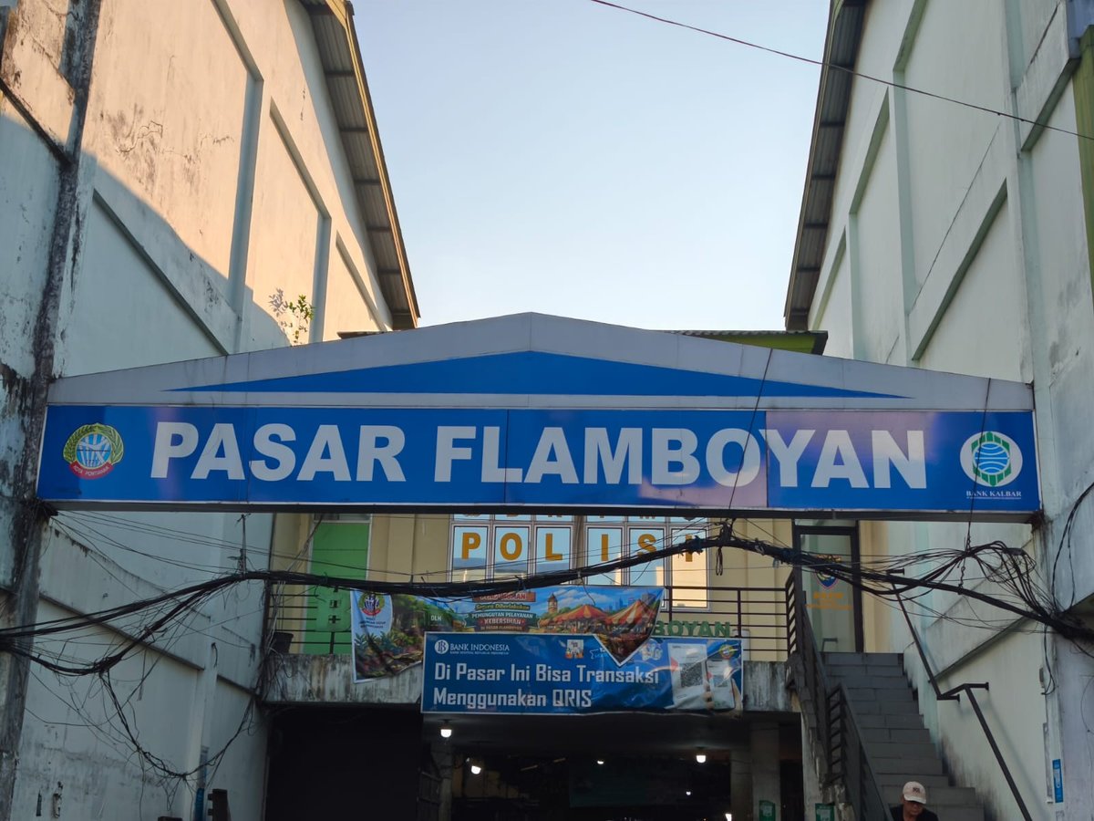 Pasar Flamboyan