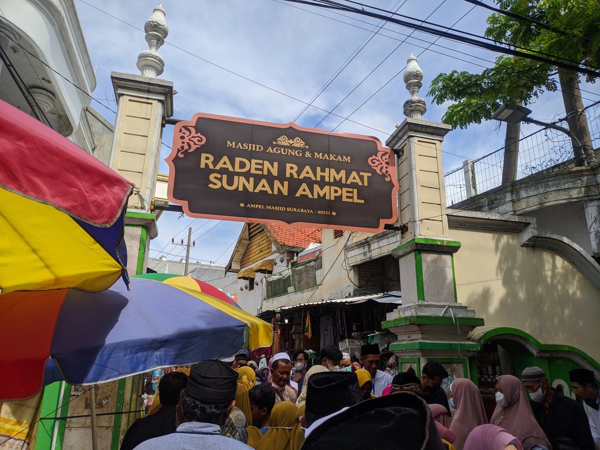 Kawasan Wisata Religi Raden Rahmat Sunan Ampel