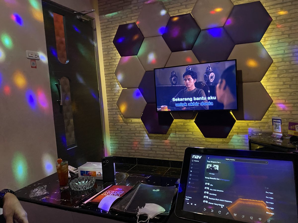 NAV KARAOKE Raya Manyar