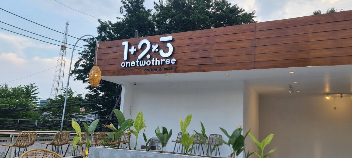 Onetwothree Coffee&Eatery