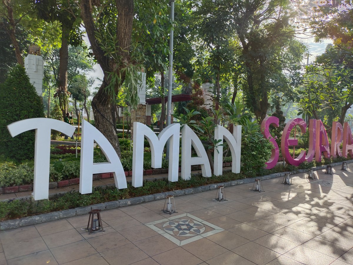 Taman Sejarah dan Museum Hidup Kota Lama Surabaya