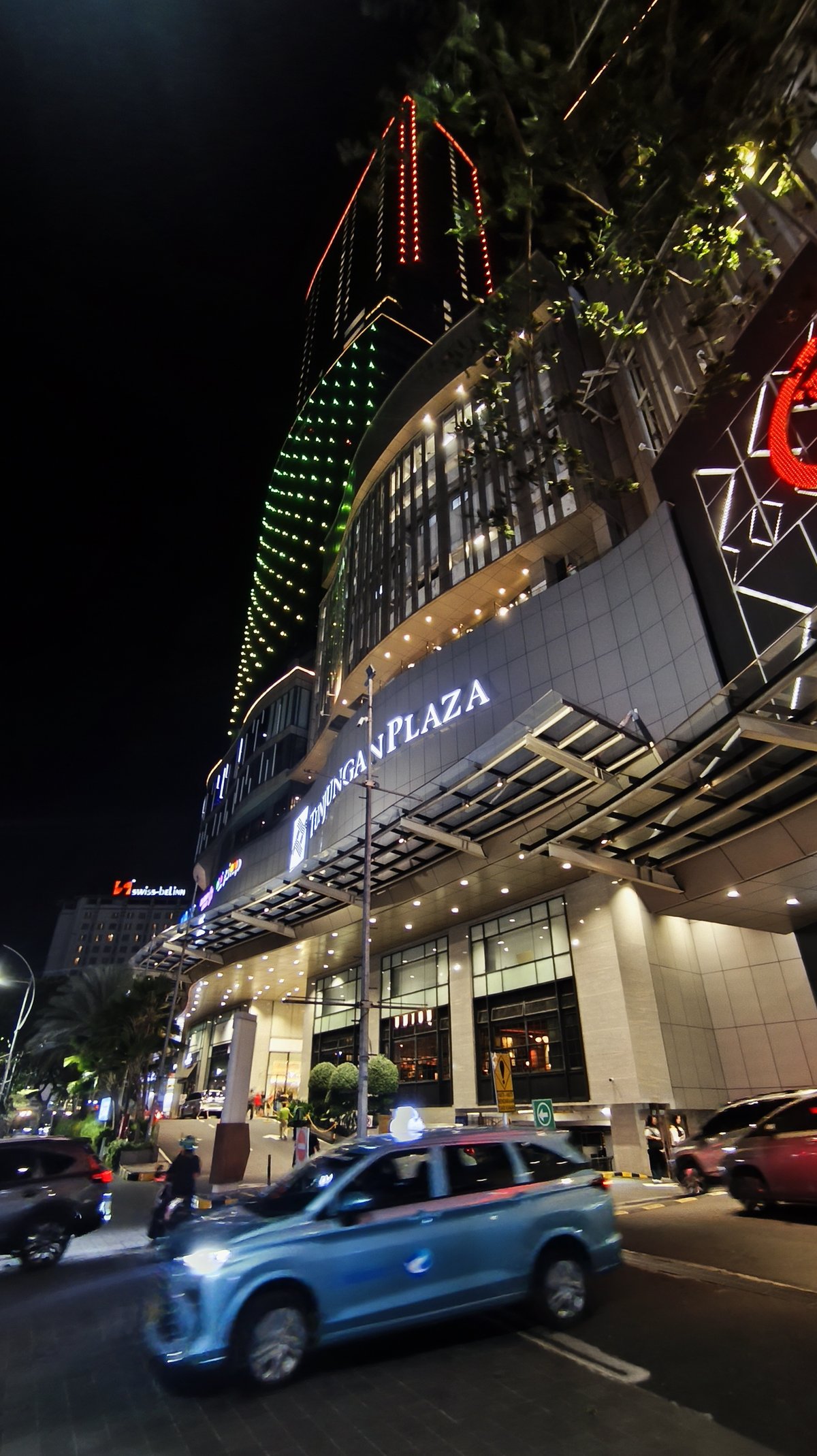 Tunjungan Plaza 5