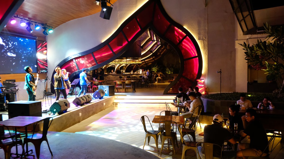 Lava Bar & Kitchen