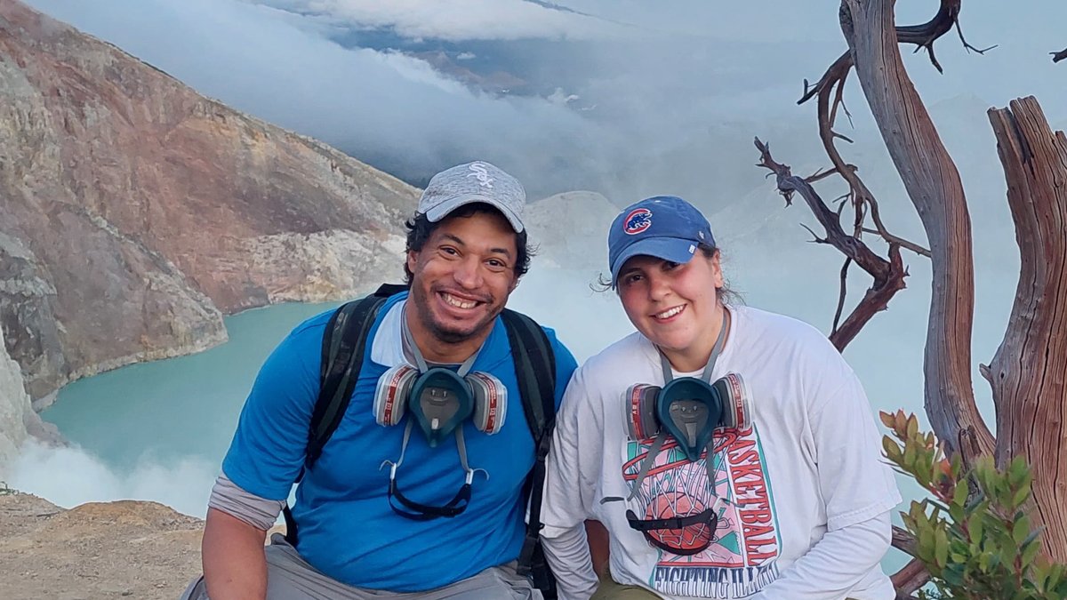 Ayla Tour: Yogyakarta Borobudur Bromo Ijen and Bali Tours