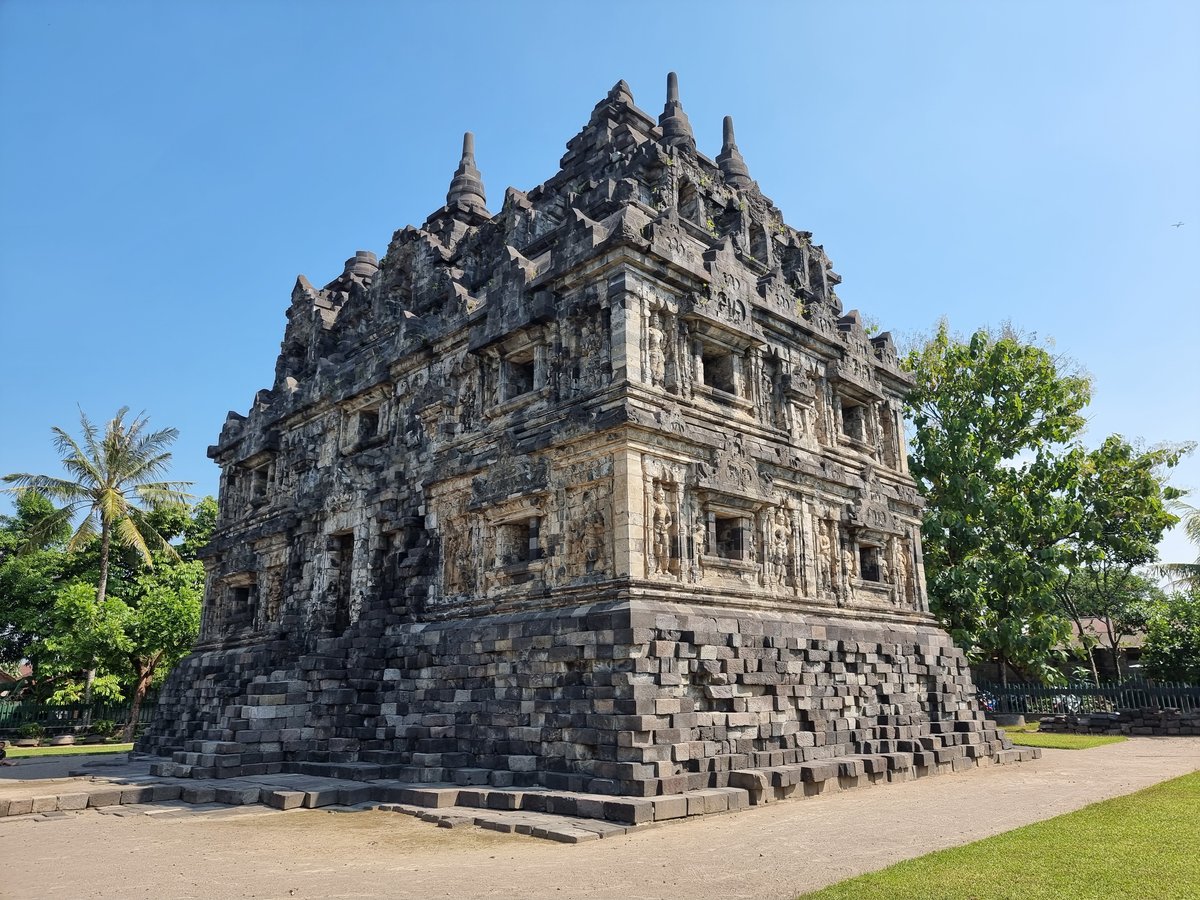 Candi Sari