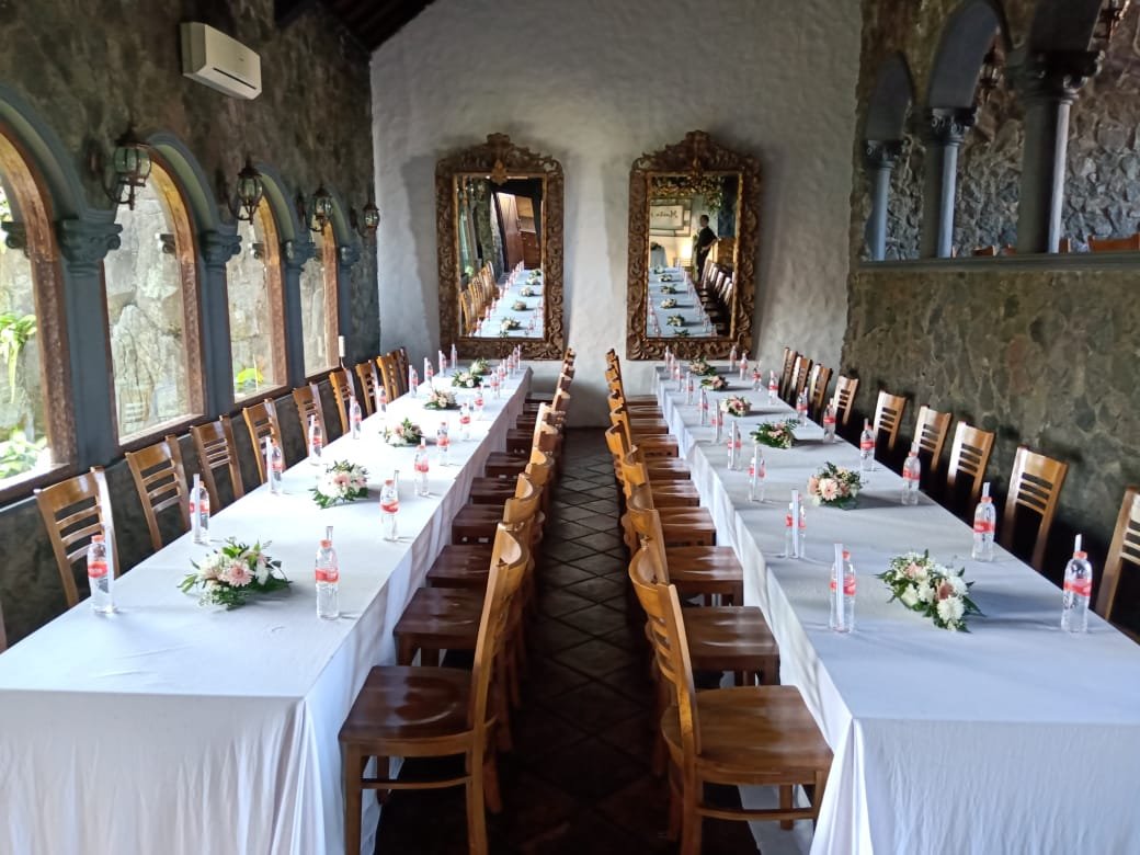 Gubug Makan Mang Engking Soragan Castle
