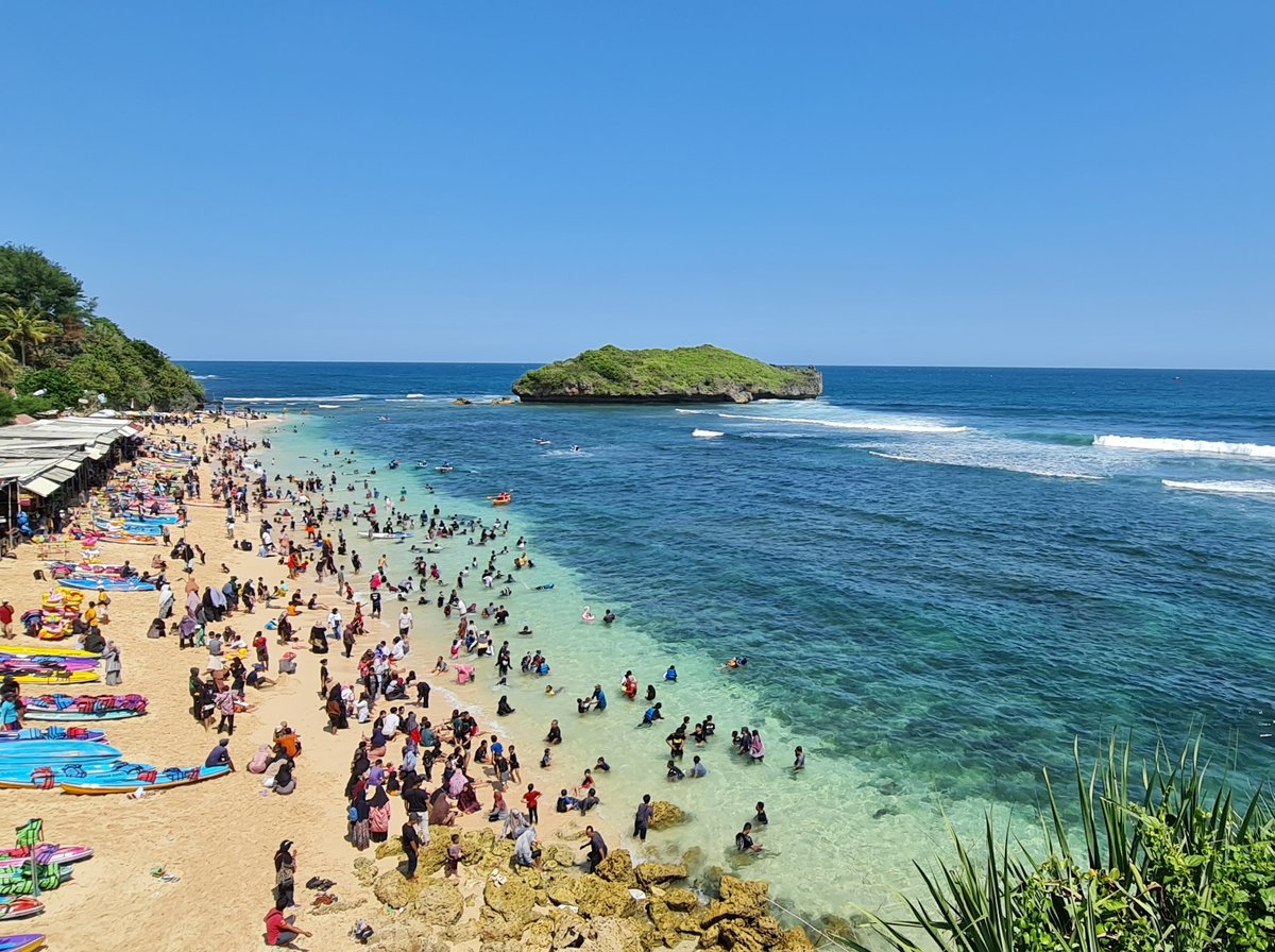 Pantai Sadranan