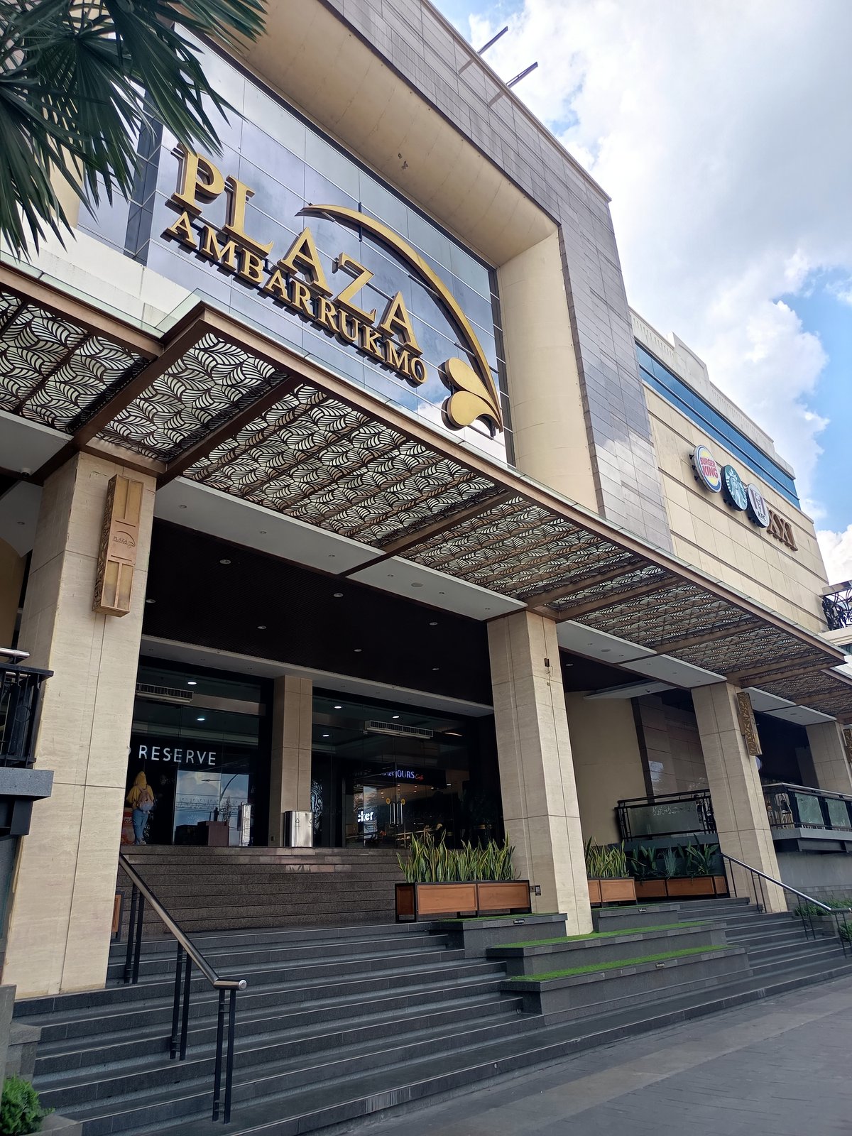 Plaza Ambarrukmo
